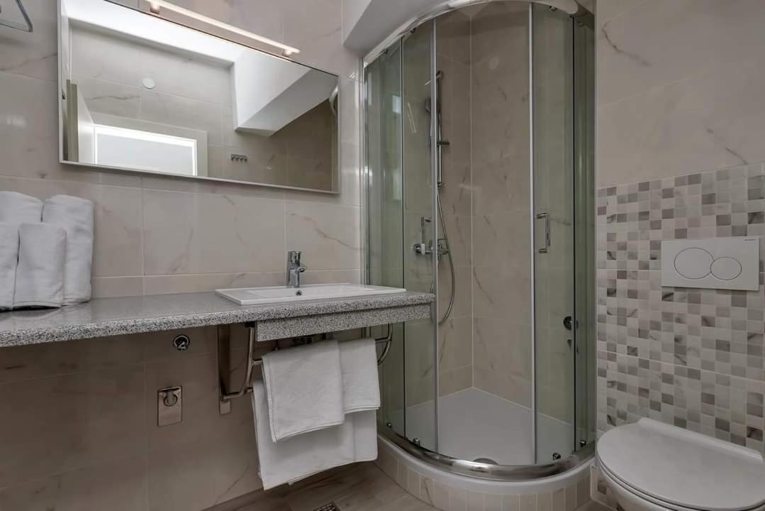 Apartmani Daniela Podgora Esterno foto