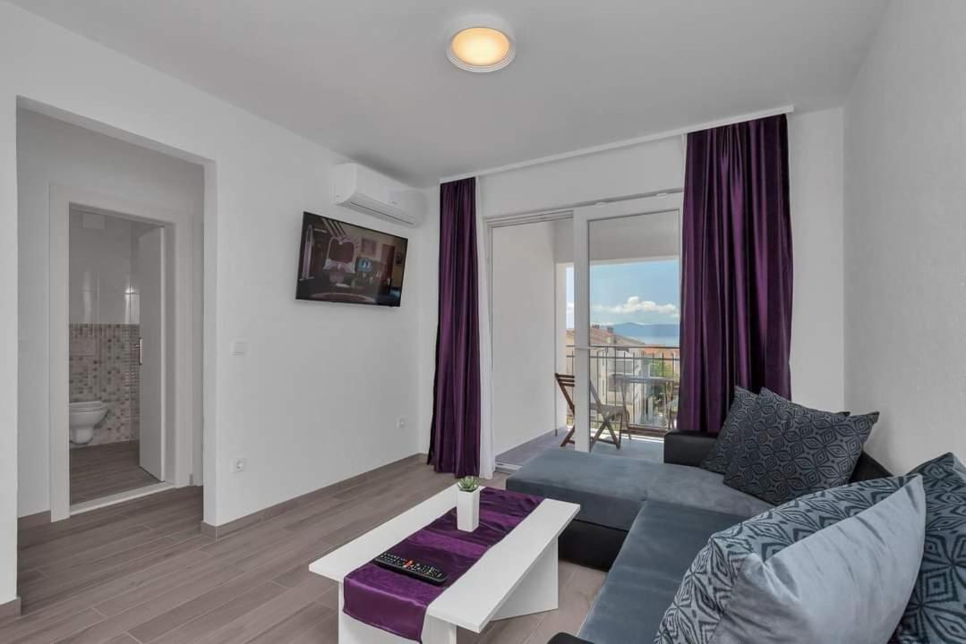 Apartmani Daniela Podgora Esterno foto
