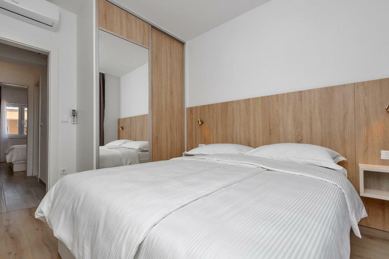 Apartmani Daniela Podgora Esterno foto
