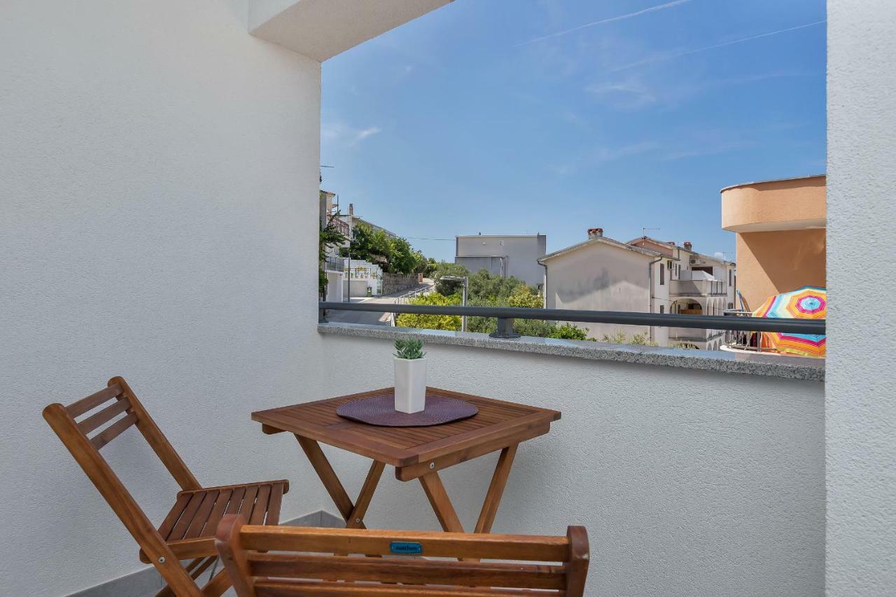 Apartmani Daniela Podgora Esterno foto