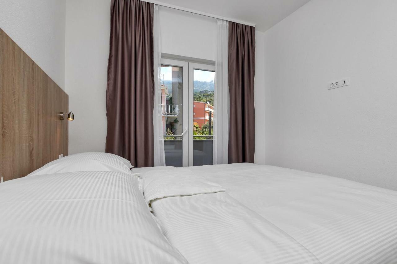 Apartmani Daniela Podgora Esterno foto